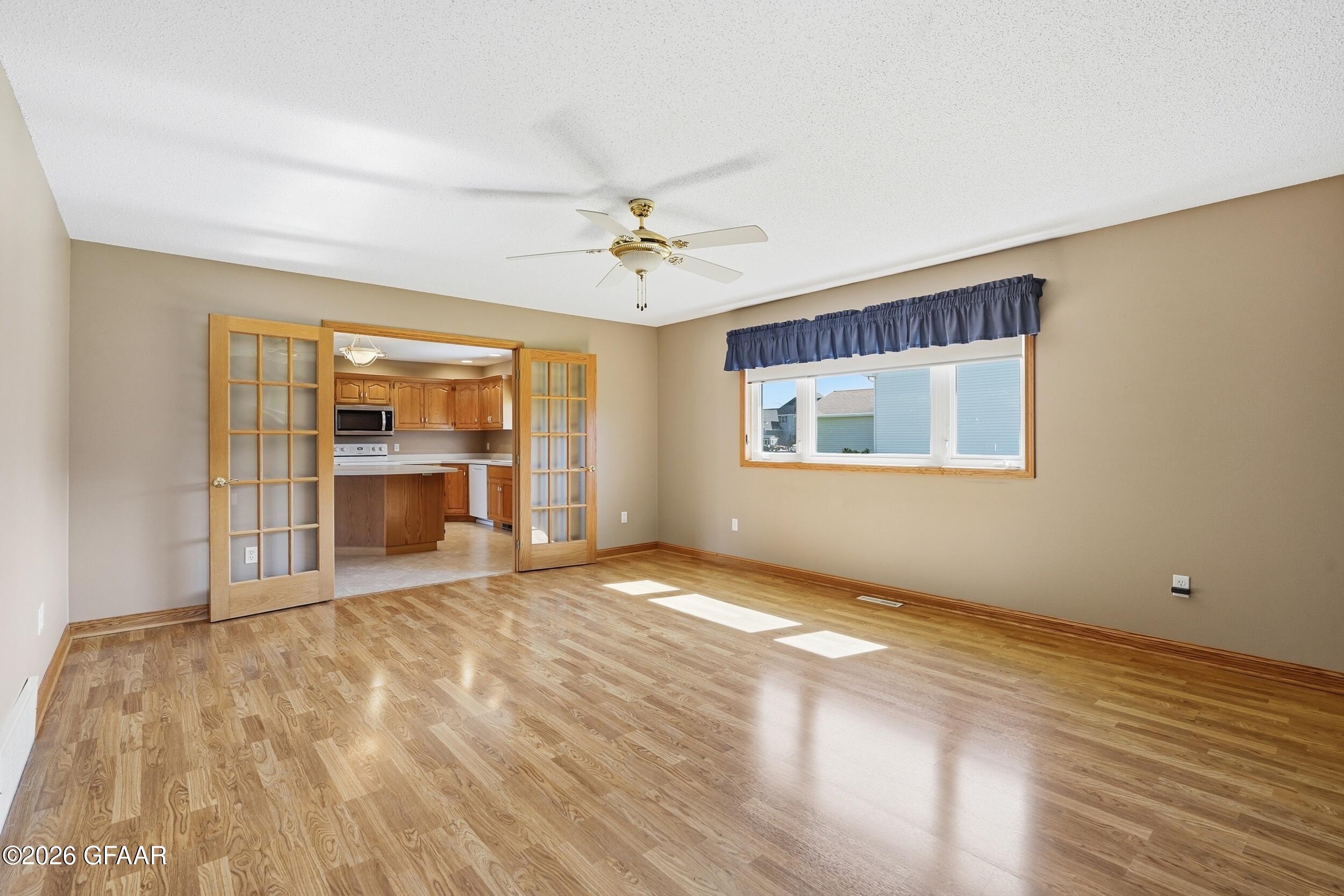 2226 PIONEER Court NW