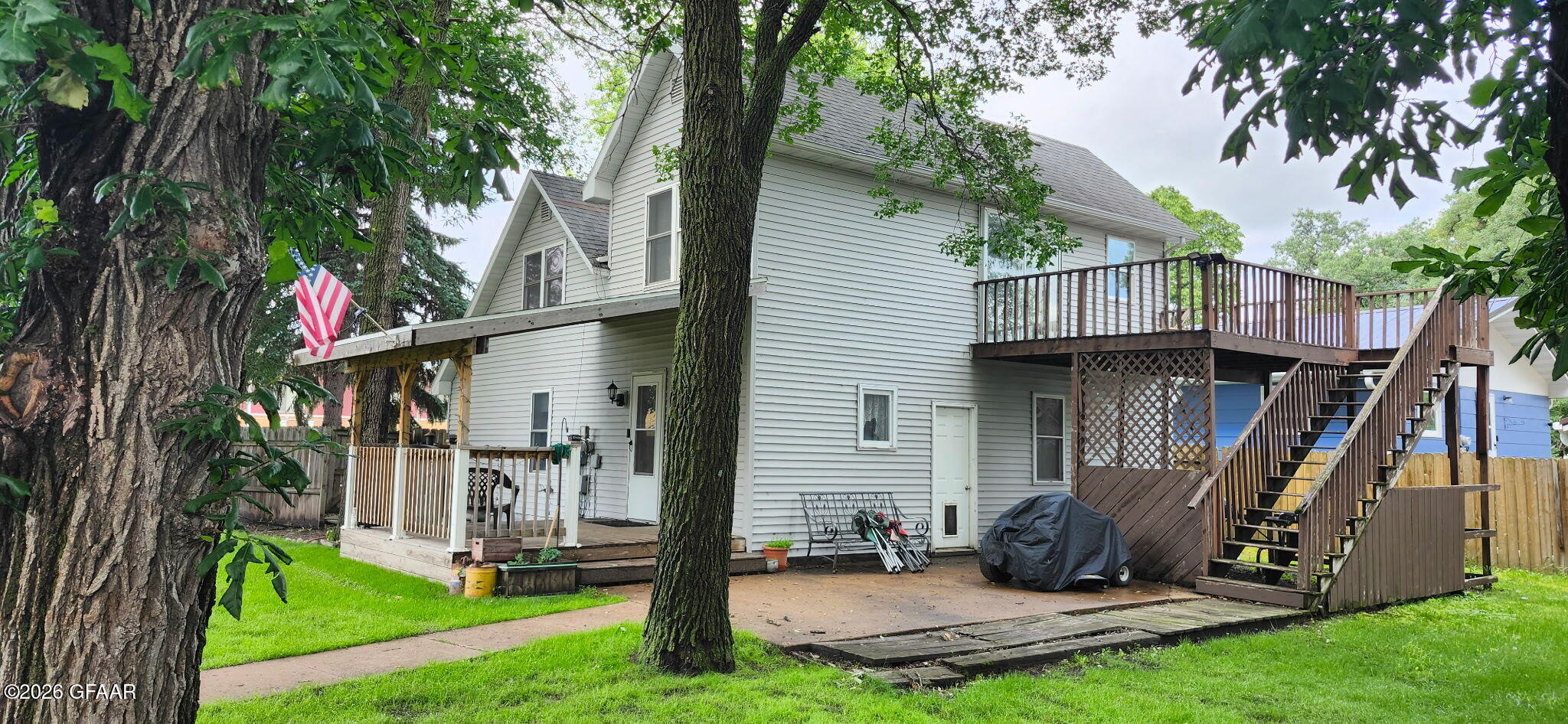 606 10TH Street