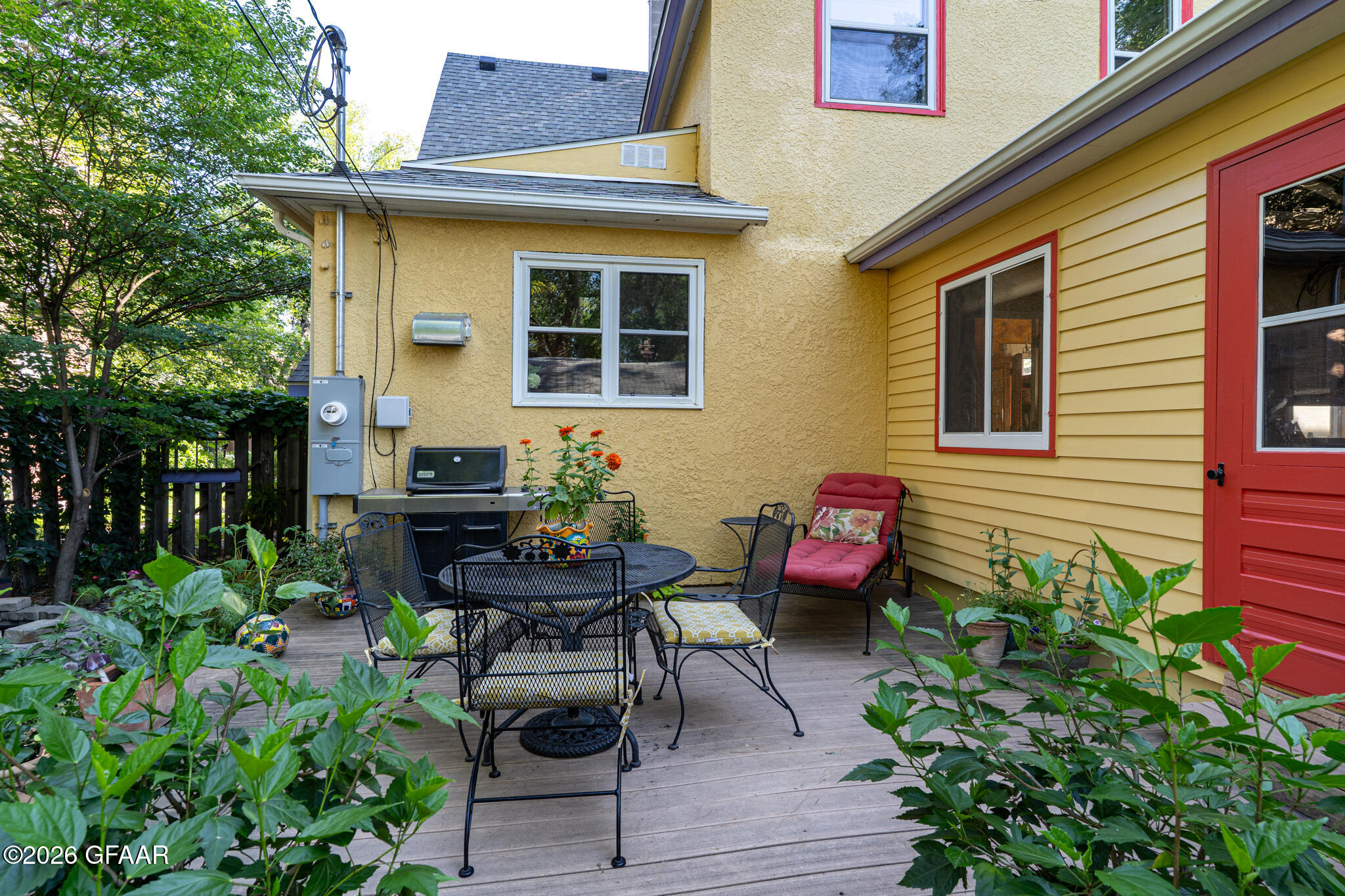 412 6TH Street