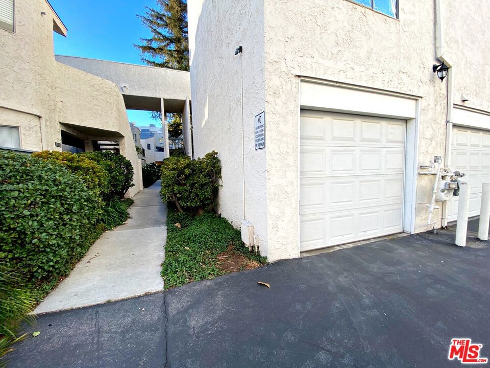 18411 Hatteras Street Unit: 244