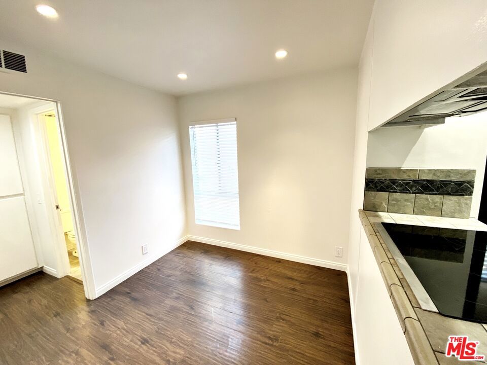 18411 Hatteras Street Unit: 244