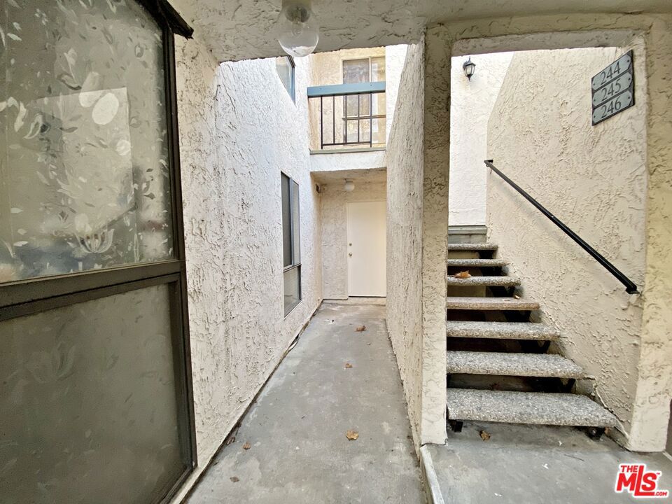 18411 Hatteras Street Unit: 244