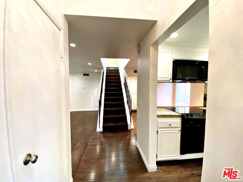 18411 Hatteras Street Unit: 244