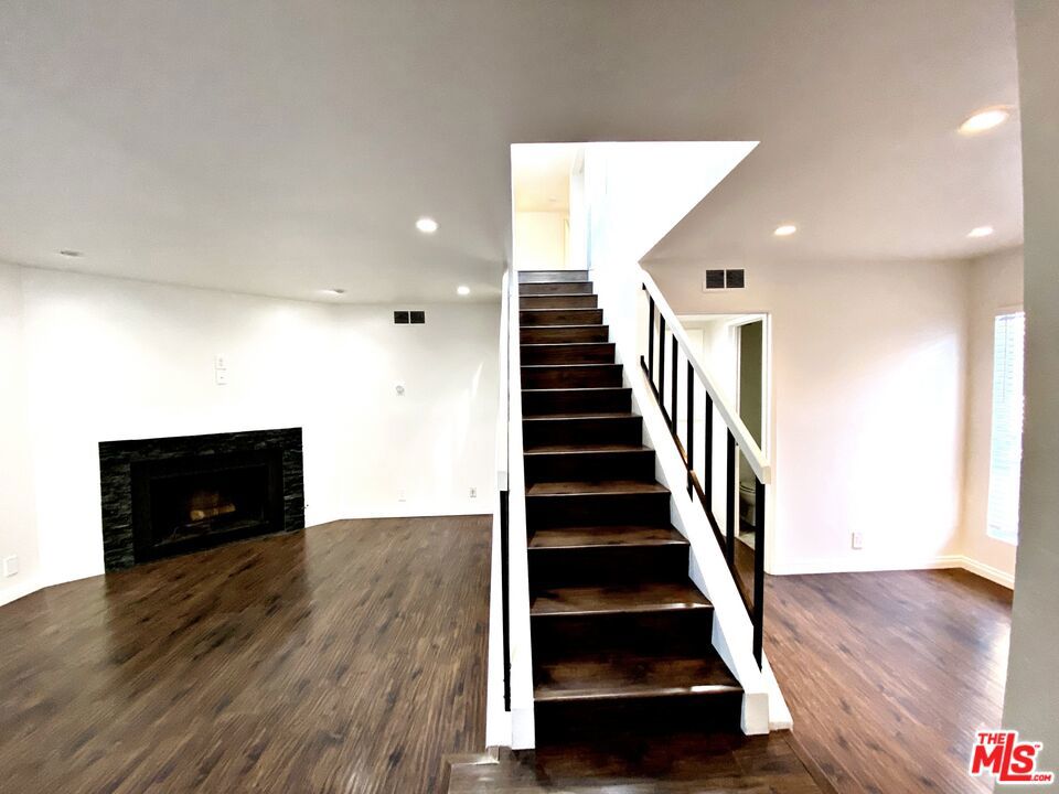 18411 Hatteras Street Unit: 244