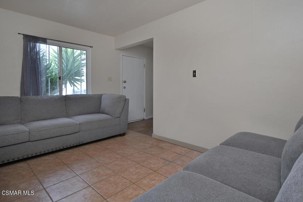 1041 Wilcox Avenue