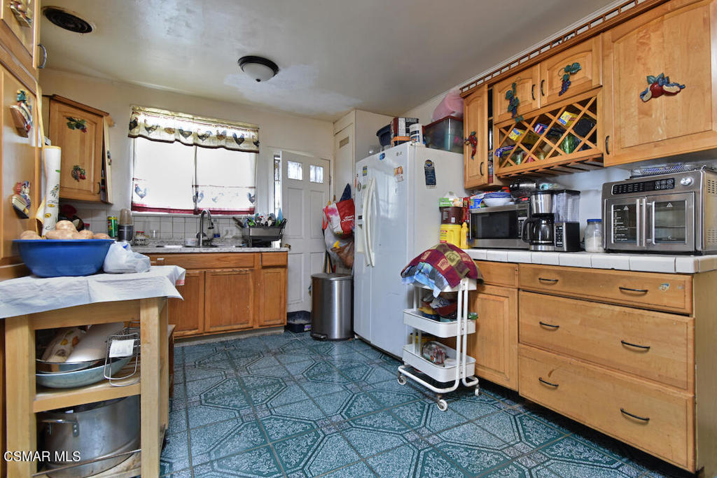 1041 Wilcox Avenue