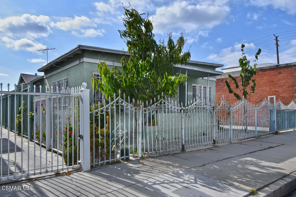 1041 Wilcox Avenue