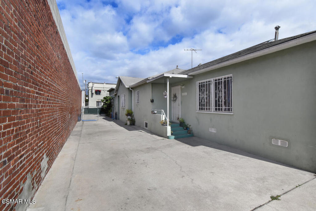 1041 Wilcox Avenue