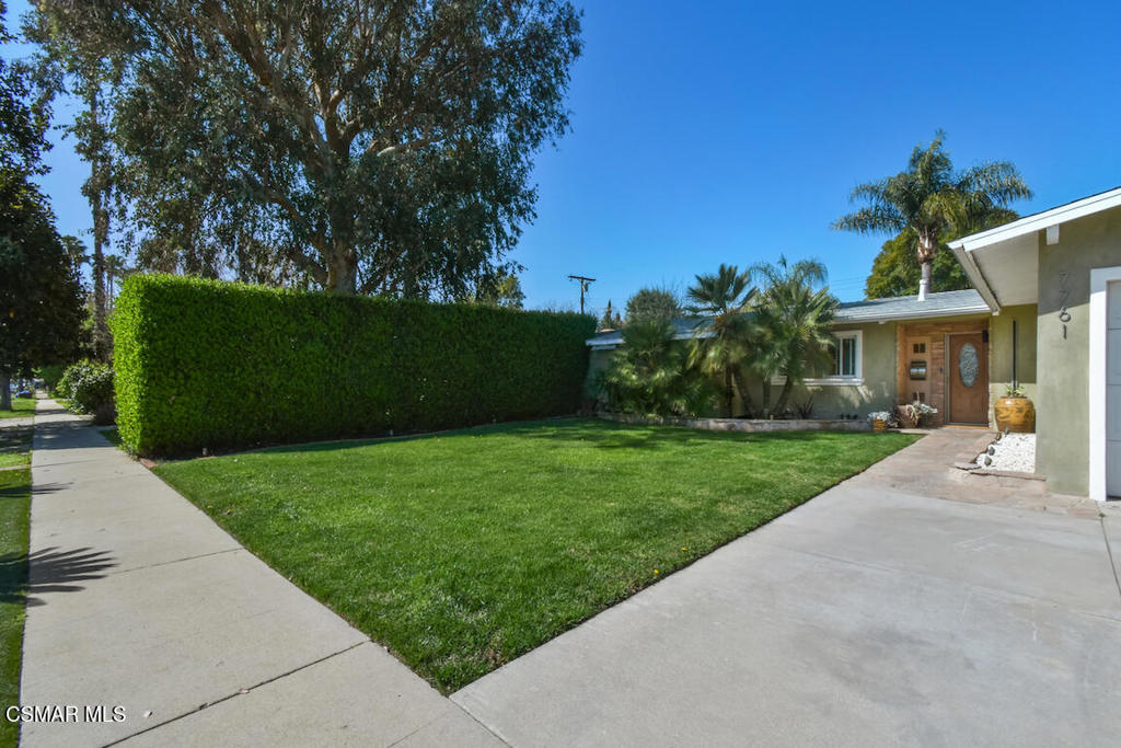 7761 Balcom Avenue