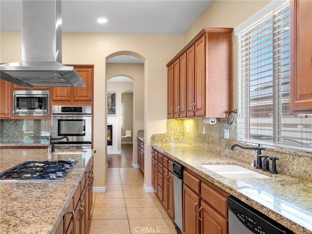 7219 Evening Star Rose Court