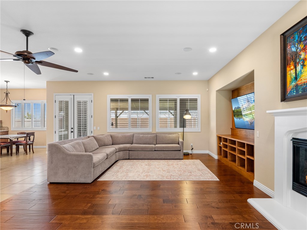 7219 Evening Star Rose Court