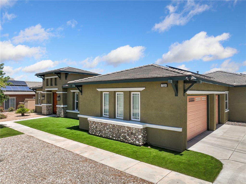 7219 Evening Star Rose Court