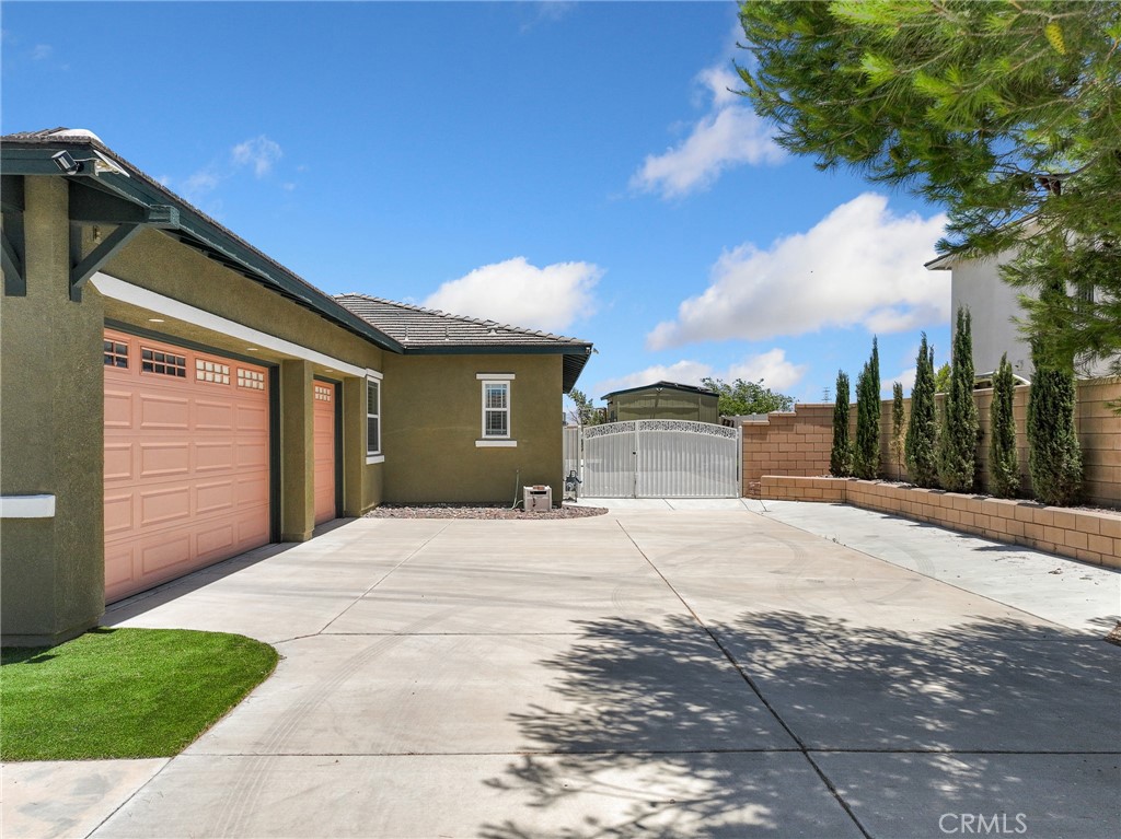 7219 Evening Star Rose Court