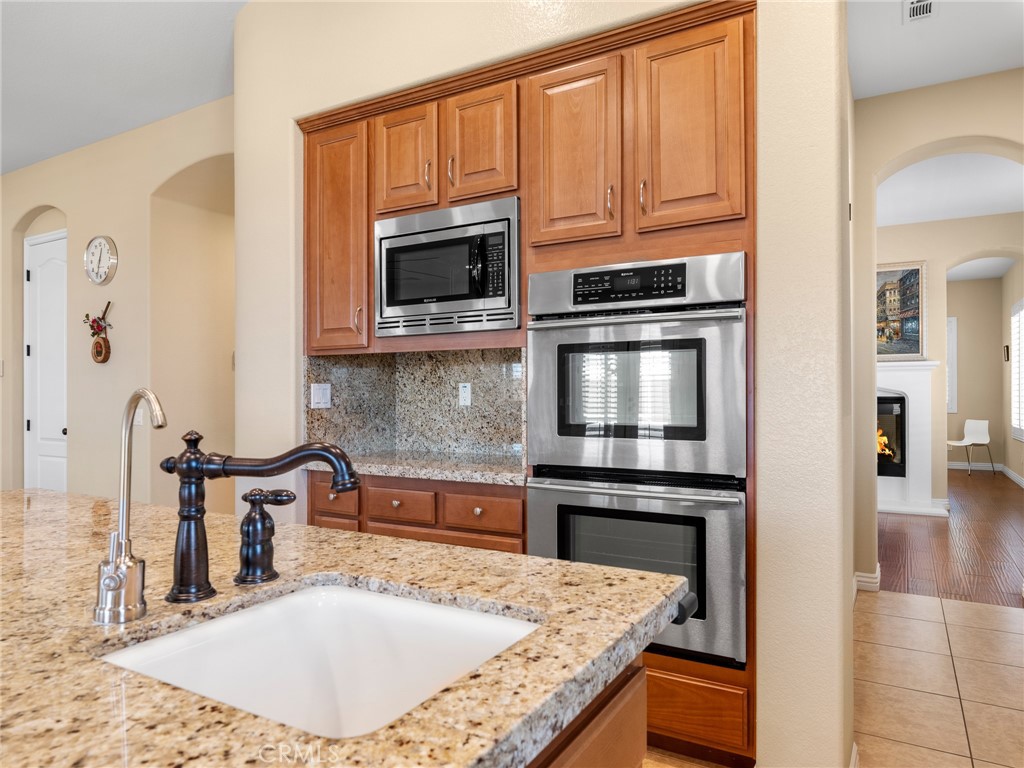 7219 Evening Star Rose Court