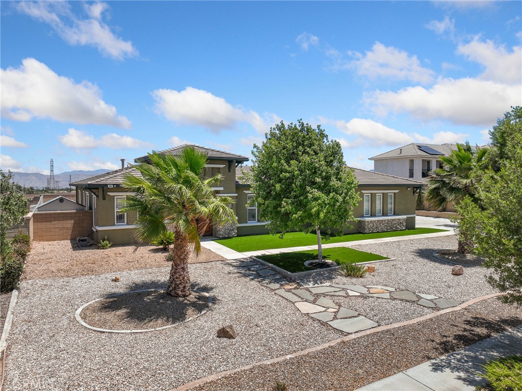 7219 Evening Star Rose Court