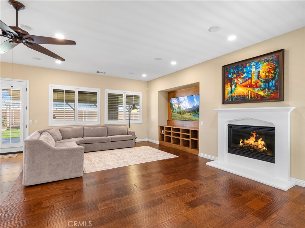 7219 Evening Star Rose Court