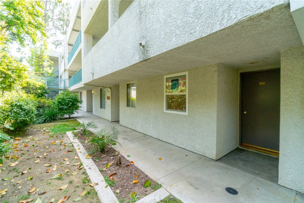 20134 Leadwell Street 114