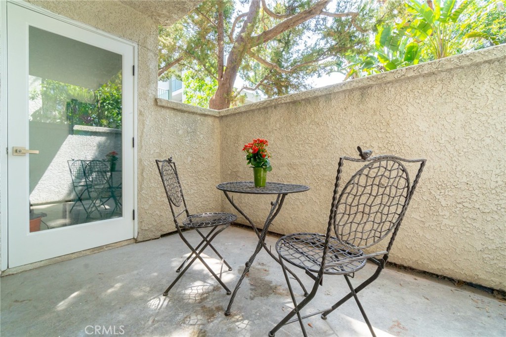 20134 Leadwell Street 114
