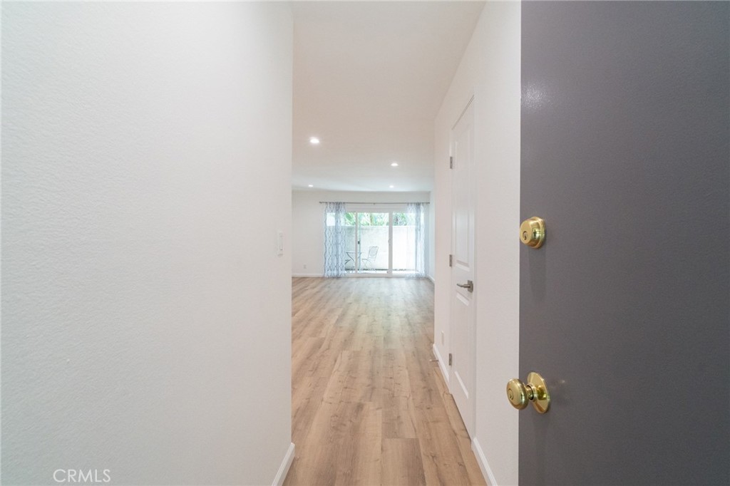20134 Leadwell Street 114
