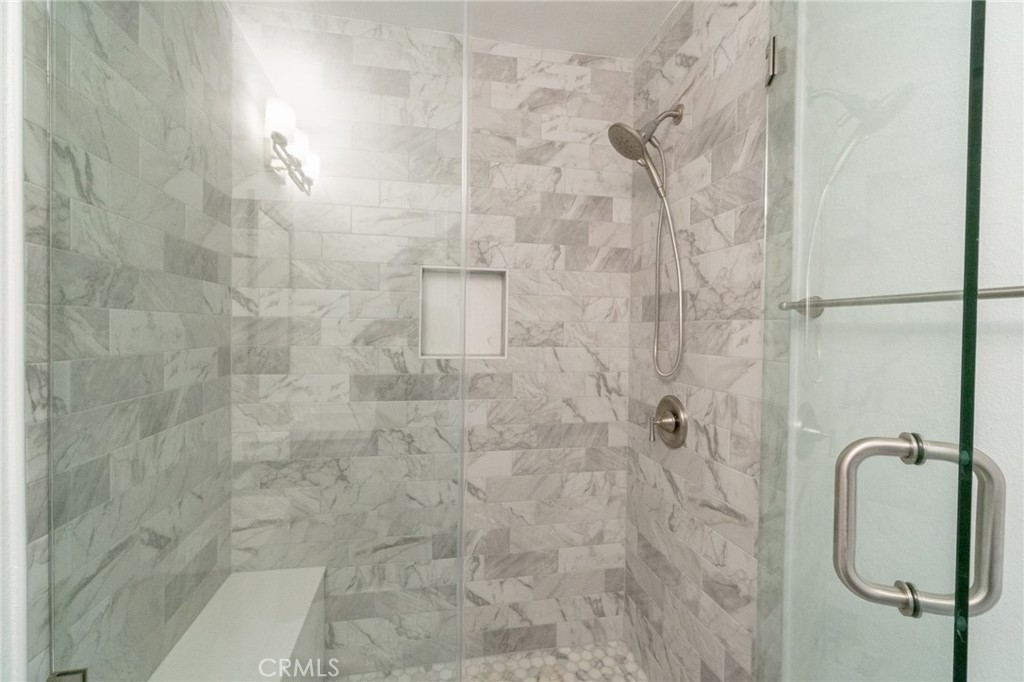 20134 Leadwell Street 114