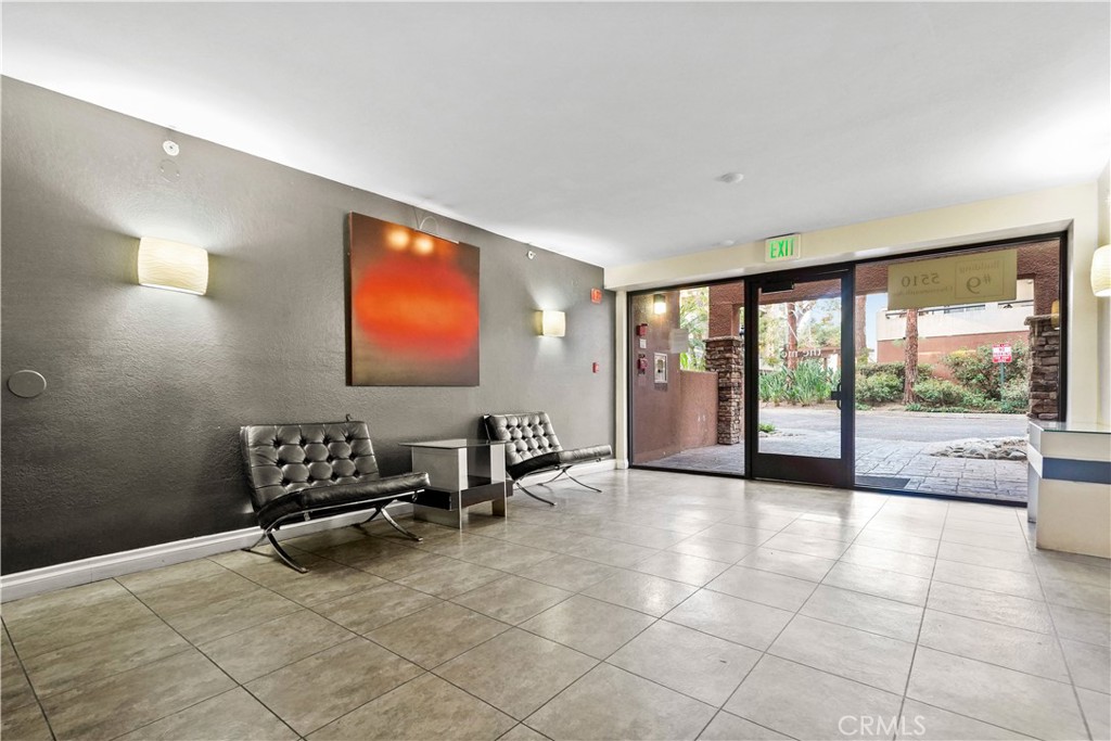 5510 Owensmouth Avenue 119