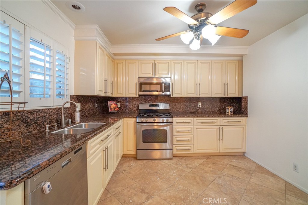 6861 Valley Circle Boulevard 13