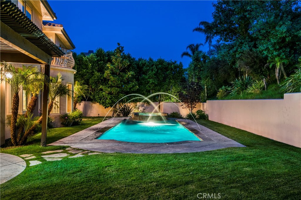 6167 Woodland View Drive