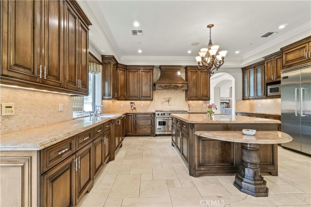 6167 Woodland View Drive