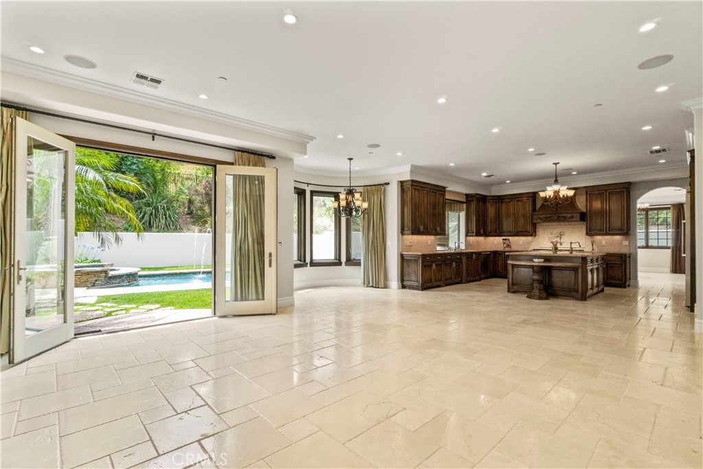 6167 Woodland View Drive