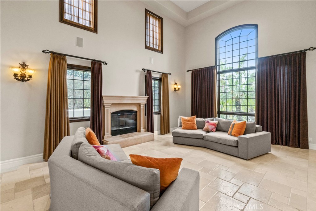 6167 Woodland View Drive