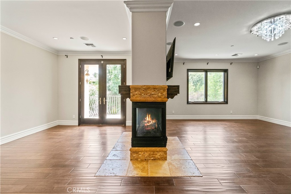 6167 Woodland View Drive