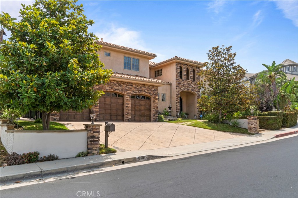 6167 Woodland View Drive