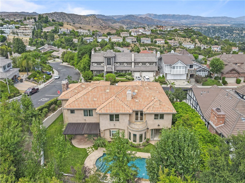 6167 Woodland View Drive