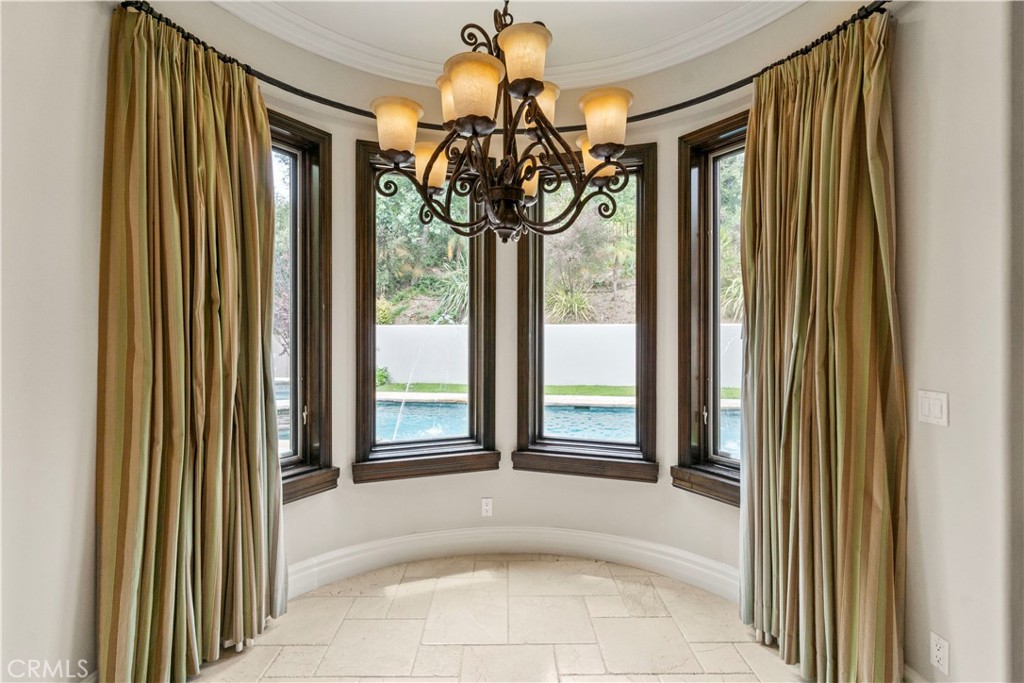 6167 Woodland View Drive