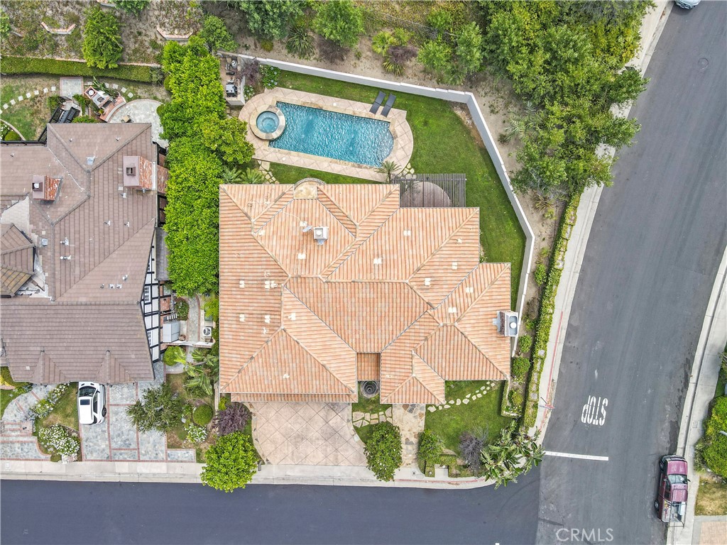 6167 Woodland View Drive