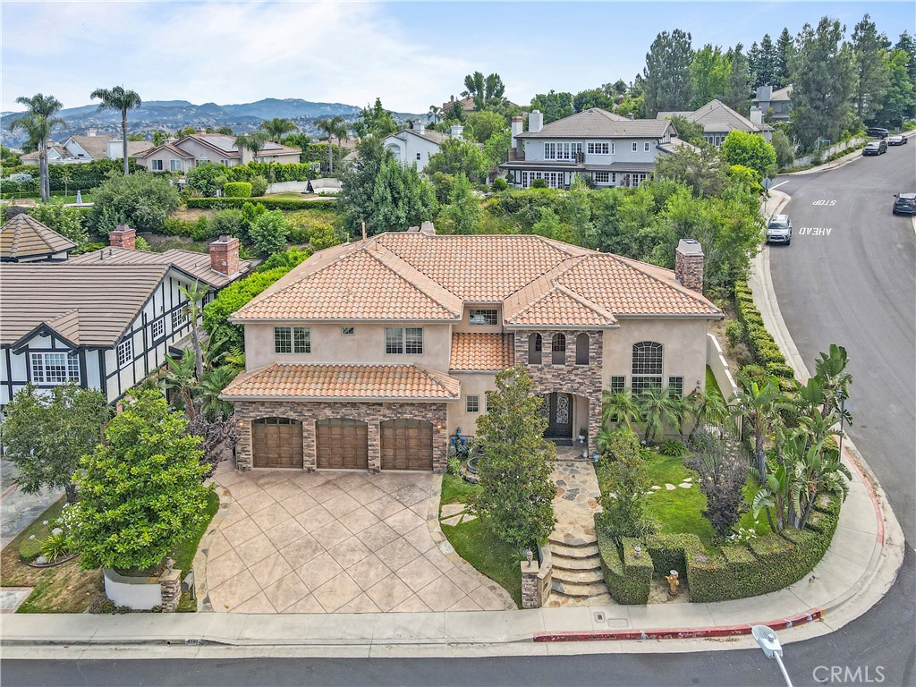 6167 Woodland View Drive