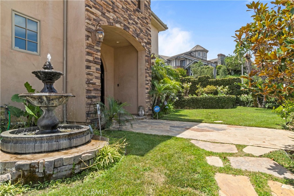 6167 Woodland View Drive