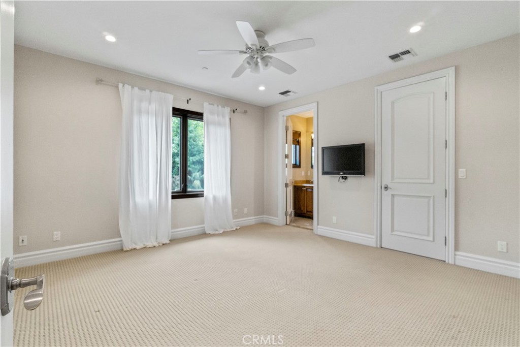 6167 Woodland View Drive