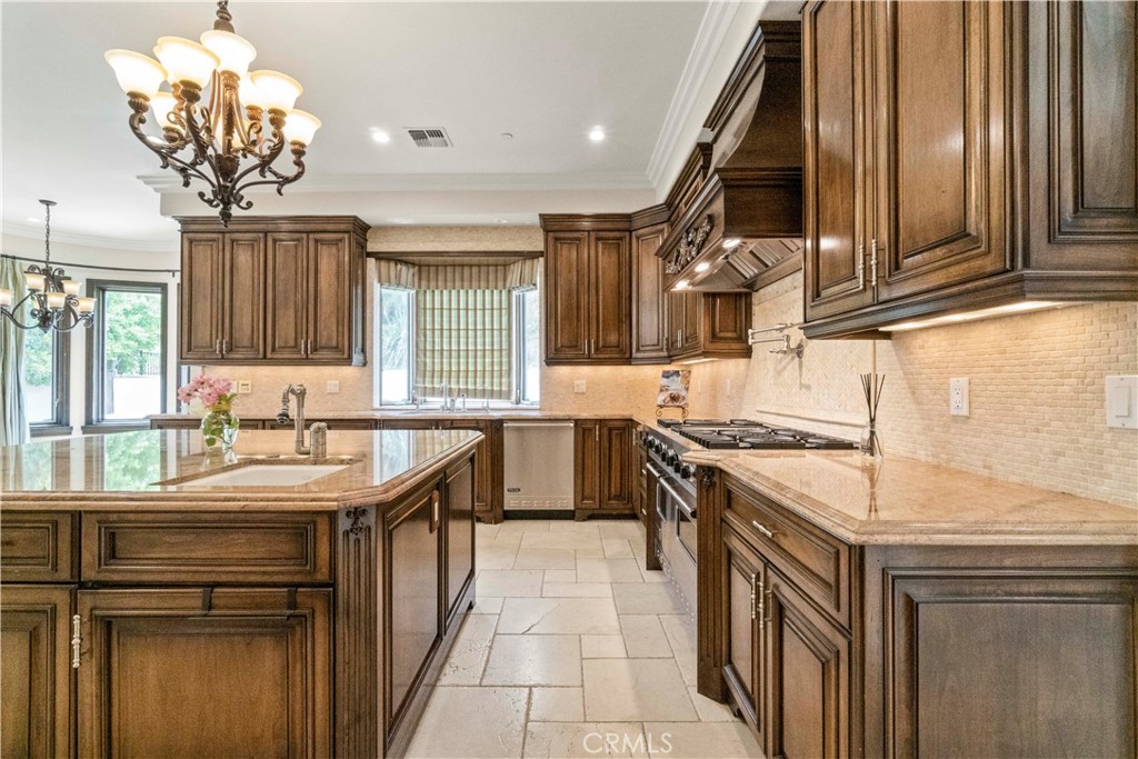 6167 Woodland View Drive