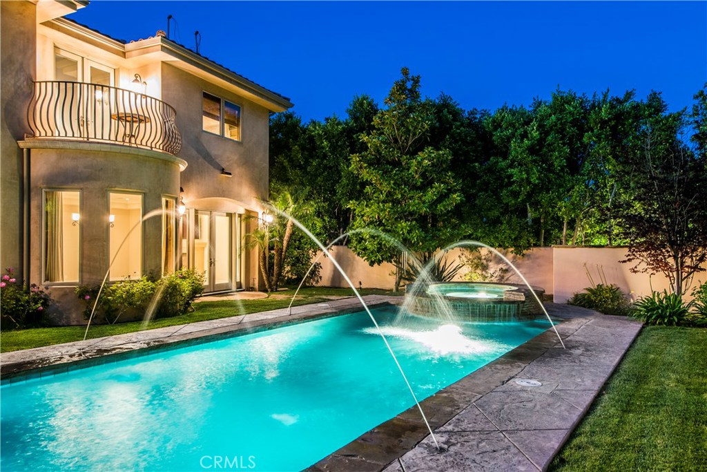 6167 Woodland View Drive