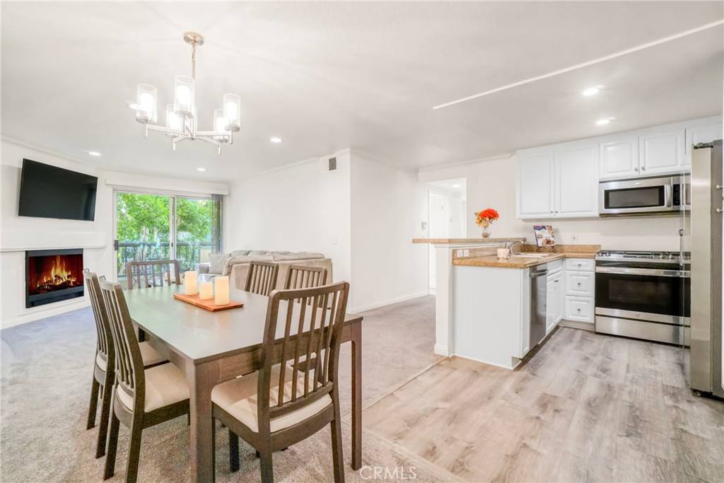 5535 Canoga Avenue 221