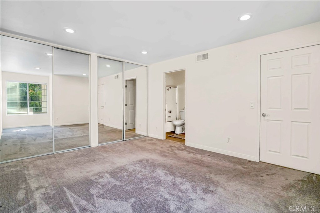 5535 Canoga Avenue 221