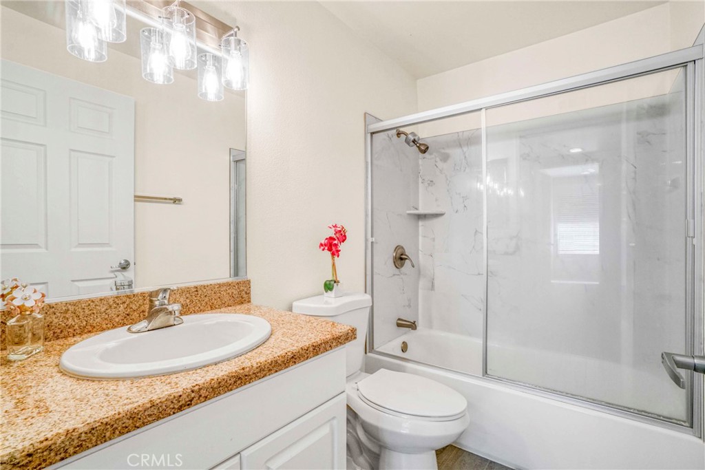 5535 Canoga Avenue 221