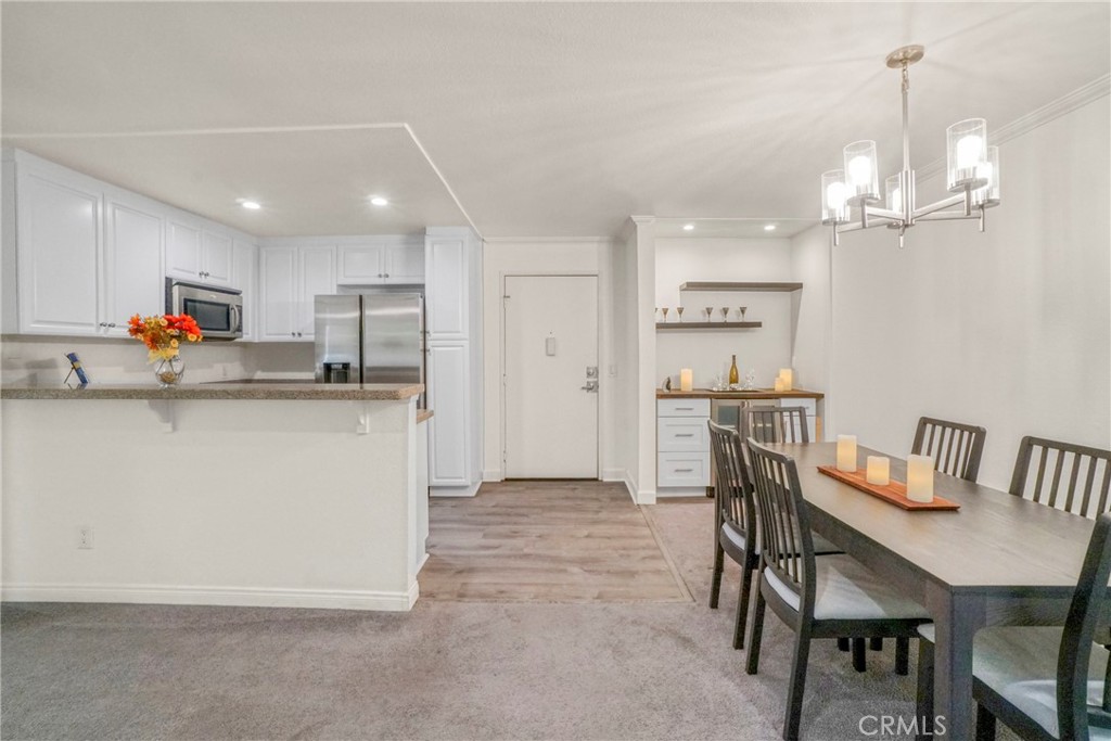 5535 Canoga Avenue 221