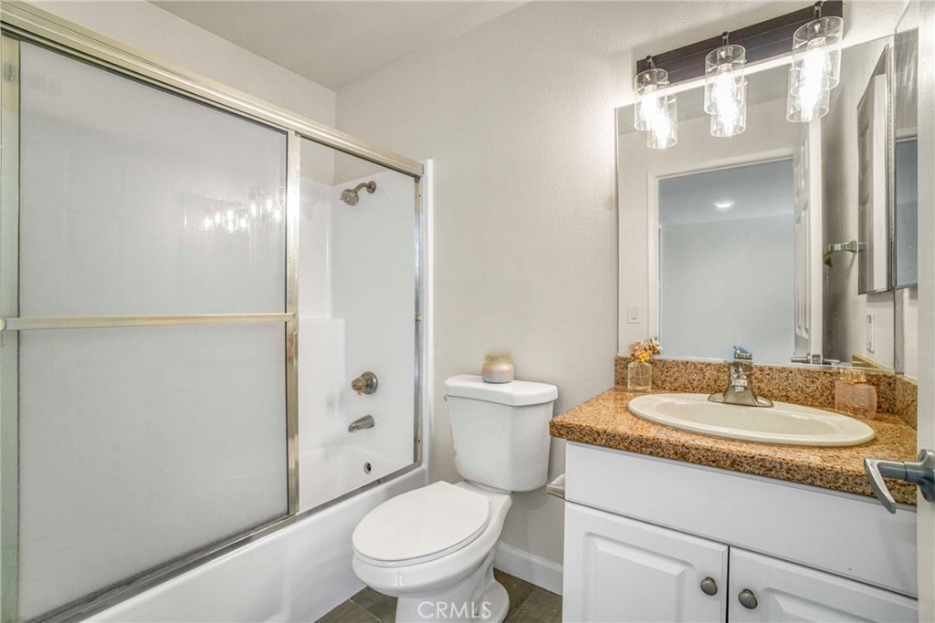 5535 Canoga Avenue 221