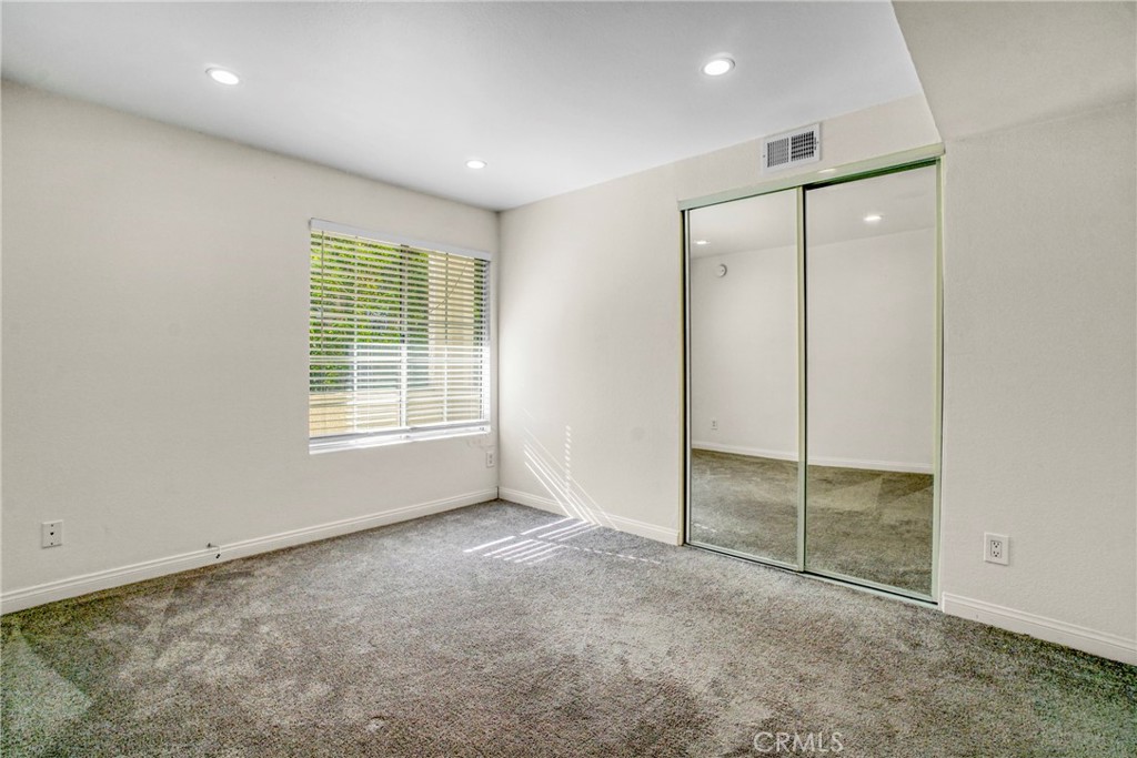5535 Canoga Avenue 221