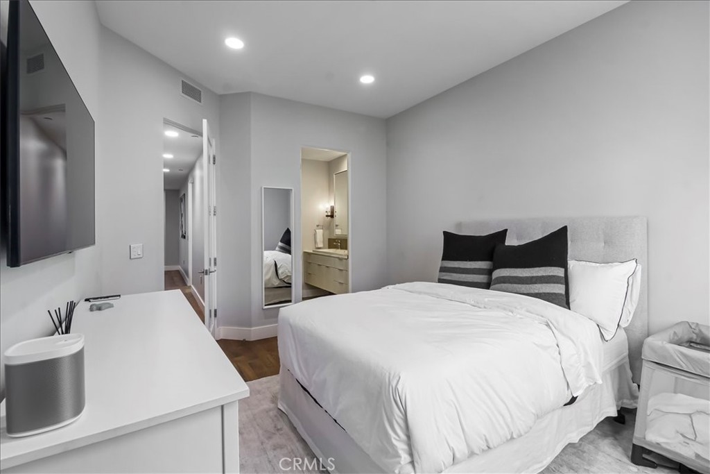 22065 Pacific Coast Hwy 3