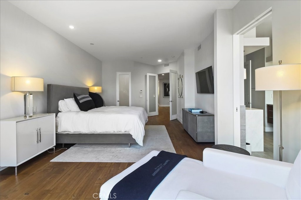 22065 Pacific Coast Hwy 3