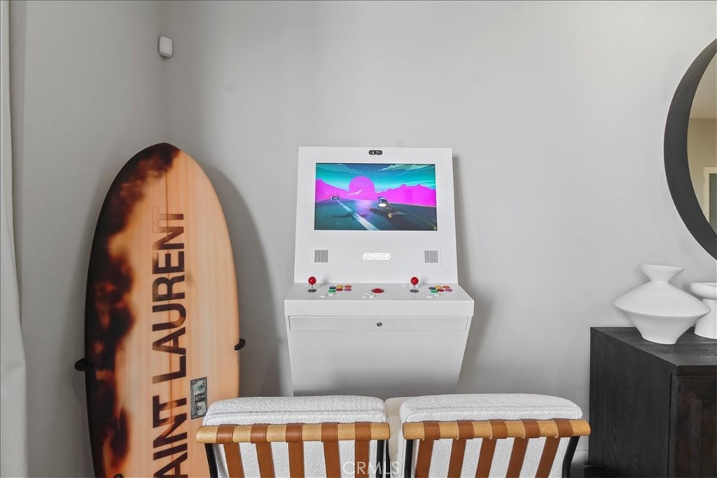 22065 Pacific Coast Hwy 3