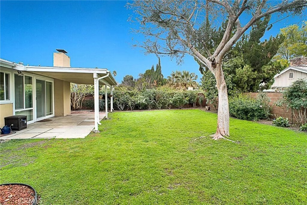 8512 Fullbright Avenue